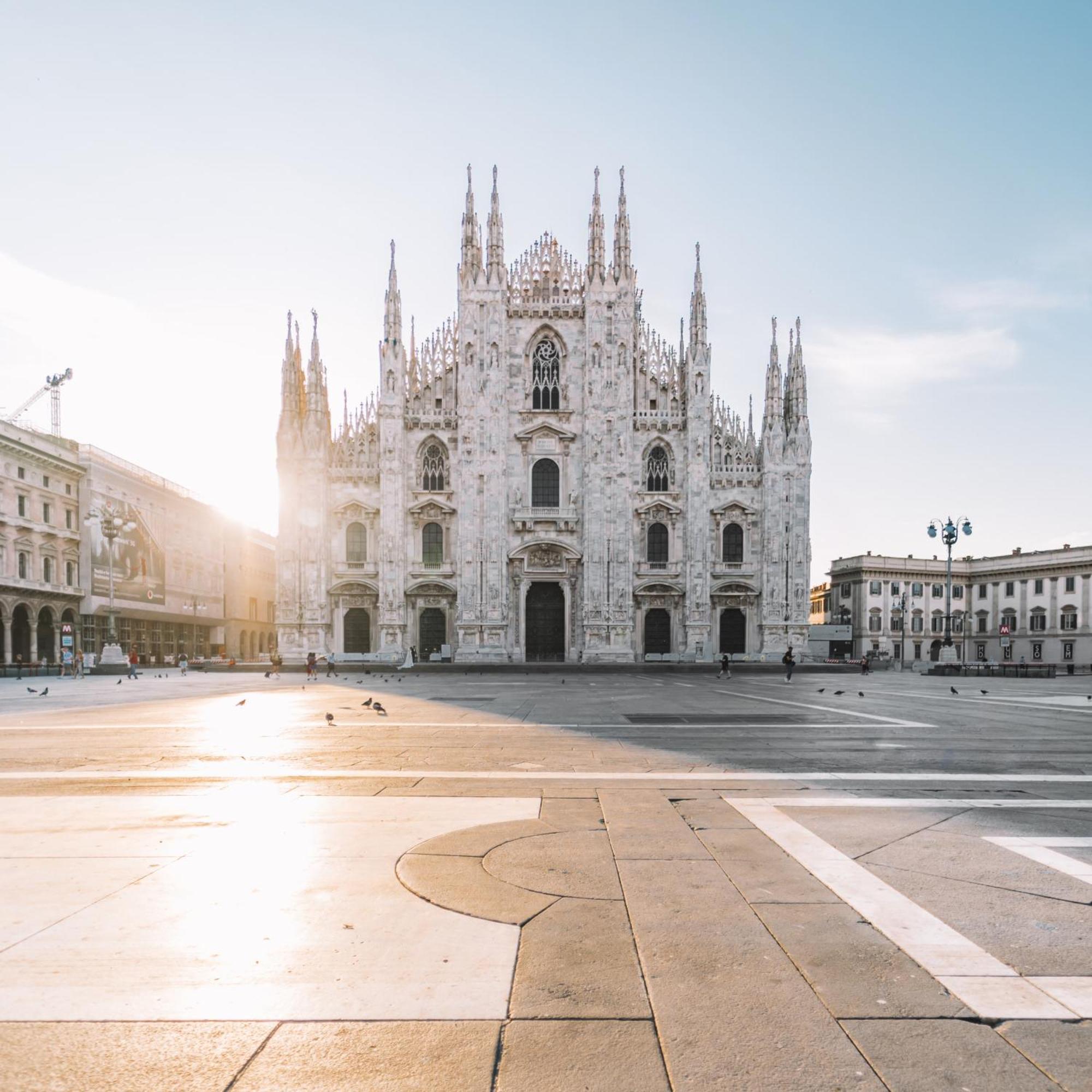 Apartment I Prime Location I Metro At Your Door, Duomo In 15 Min! *